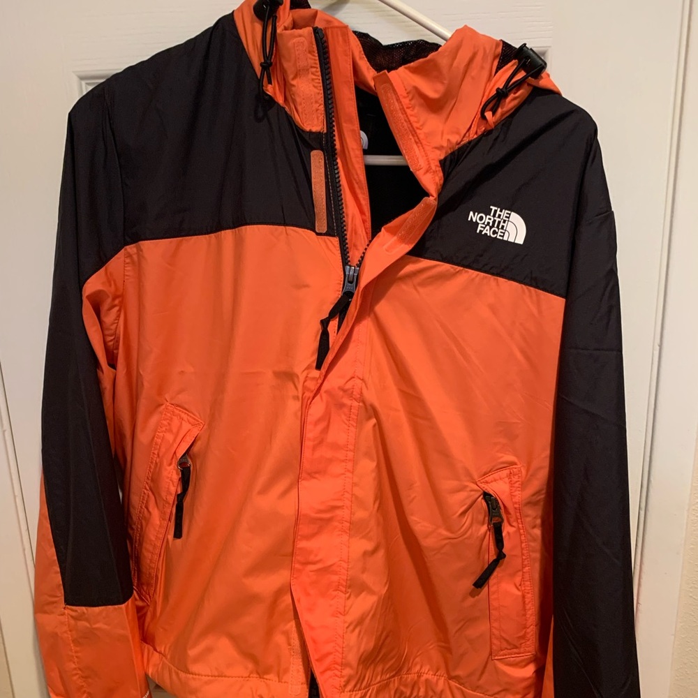 New without tags. North face women’s jacket